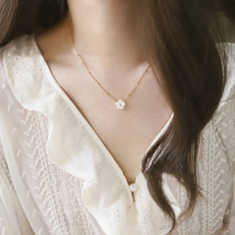White Blossom jewelry Set - JEWELMINES